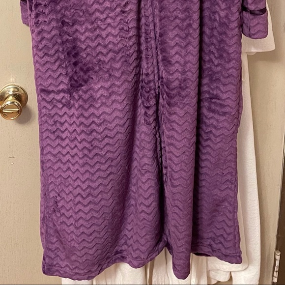 Super Minkey Zip Robe - Picture 2 of 5